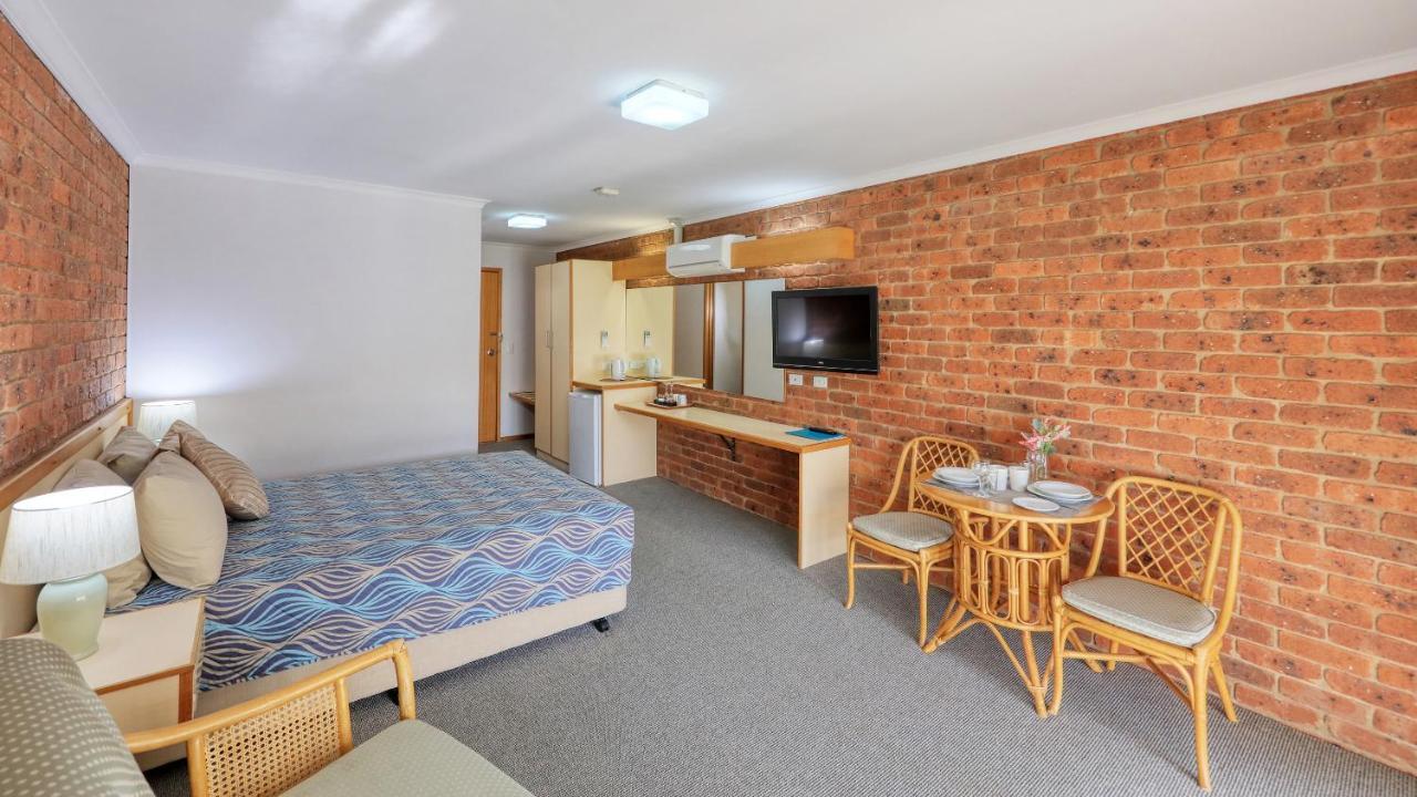 Tooleybuc Club Motor Inn Екстер'єр фото