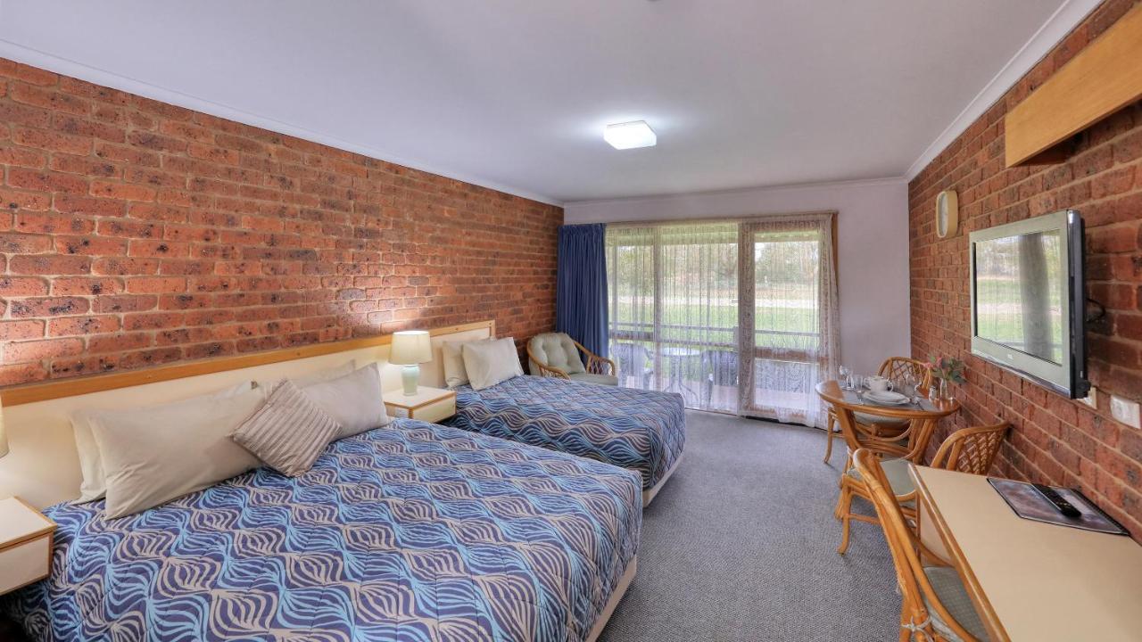 Tooleybuc Club Motor Inn Екстер'єр фото