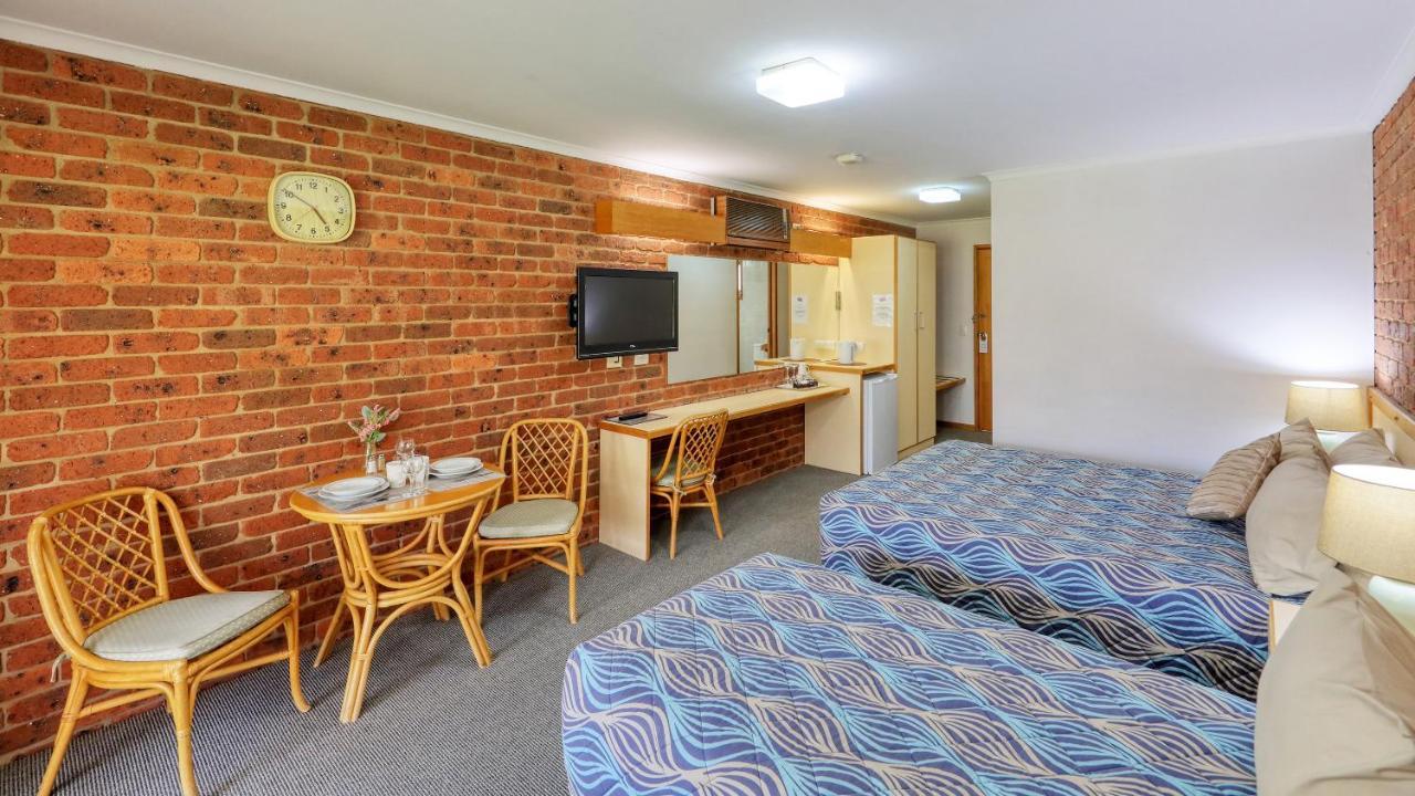 Tooleybuc Club Motor Inn Екстер'єр фото