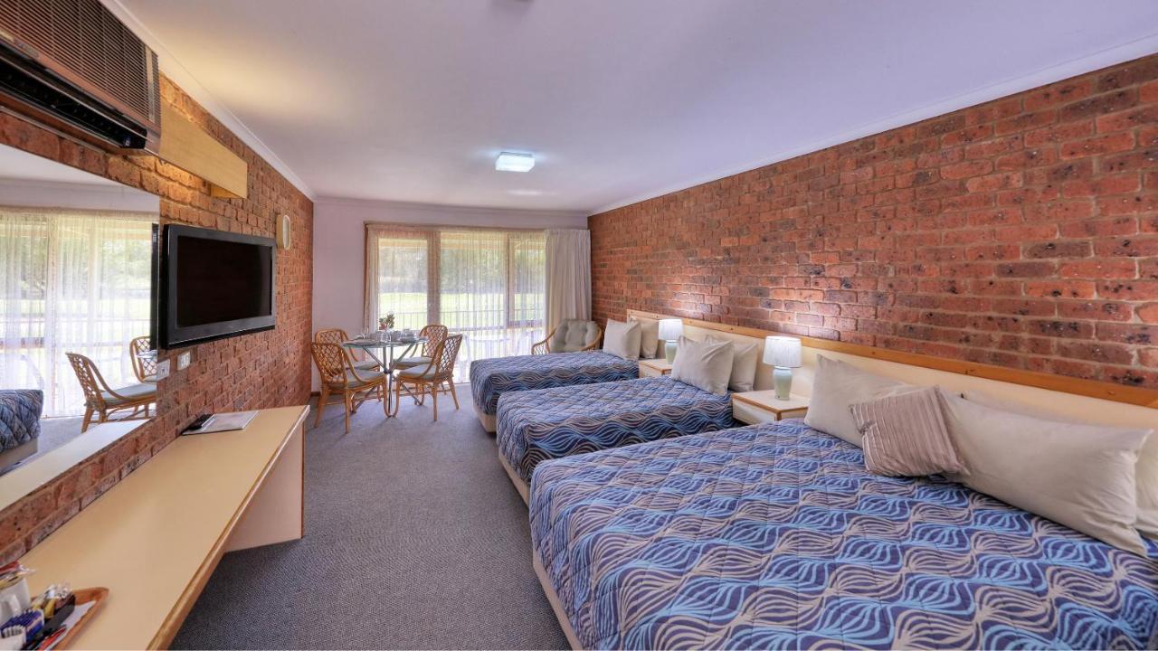 Tooleybuc Club Motor Inn Екстер'єр фото