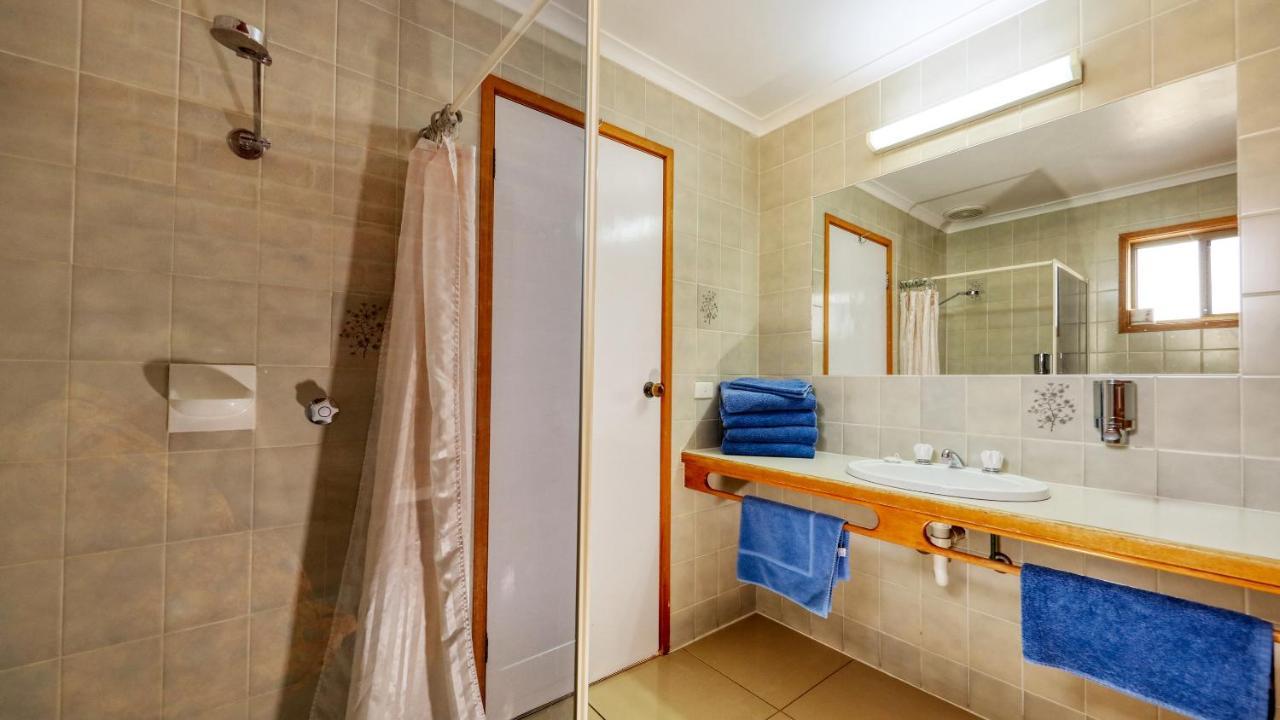 Tooleybuc Club Motor Inn Екстер'єр фото